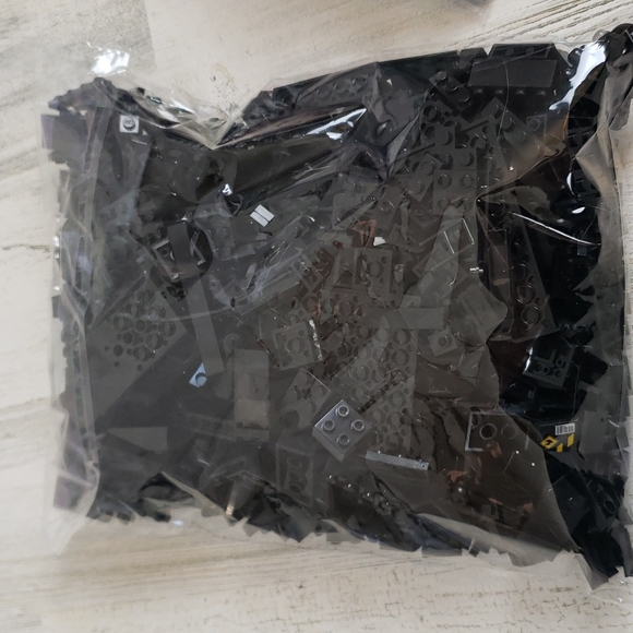 Lego mixed size black bricks bag 1 pound 7 ounces - Picture 3 of 3
